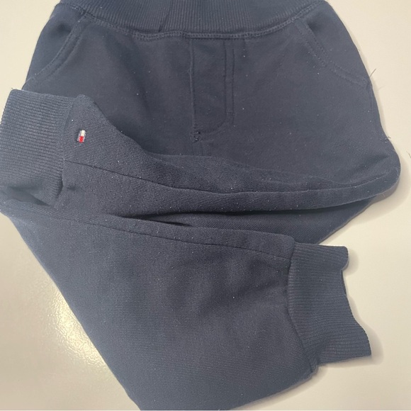 Tommy Hilfiger 2T Navy Blue Joggers with Pockets PRELOVED - Picture 3 of 6
